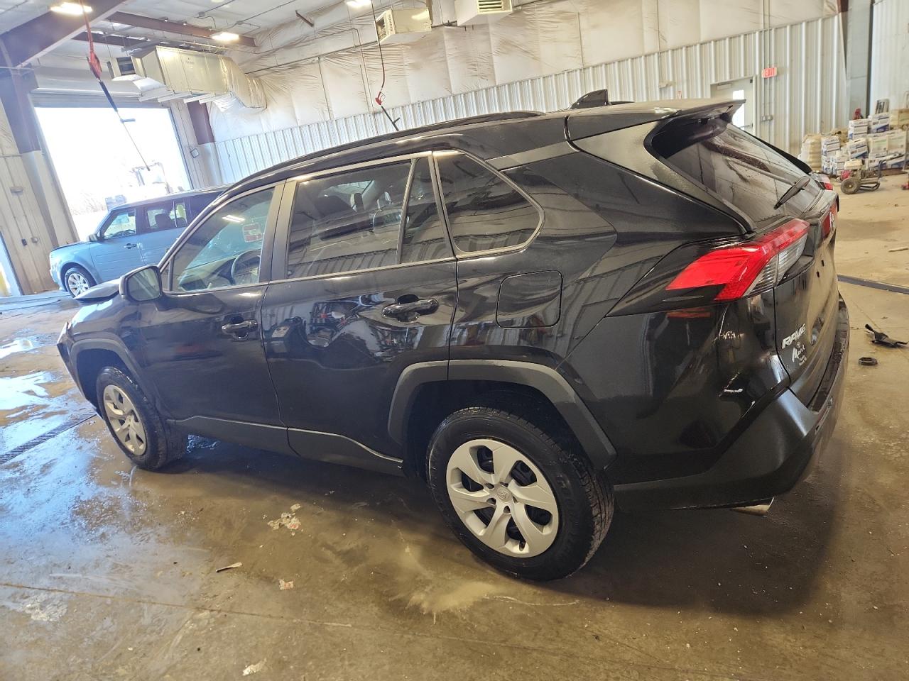 2021 TOYOTA RAV4 LE — снимка 2