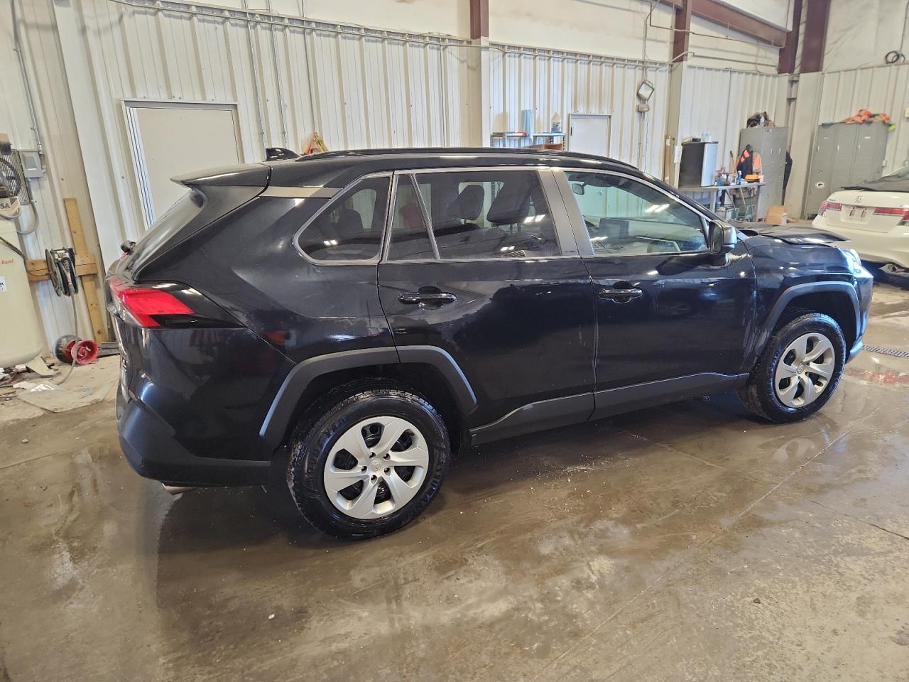 2021 TOYOTA RAV4 LE — снимка 3