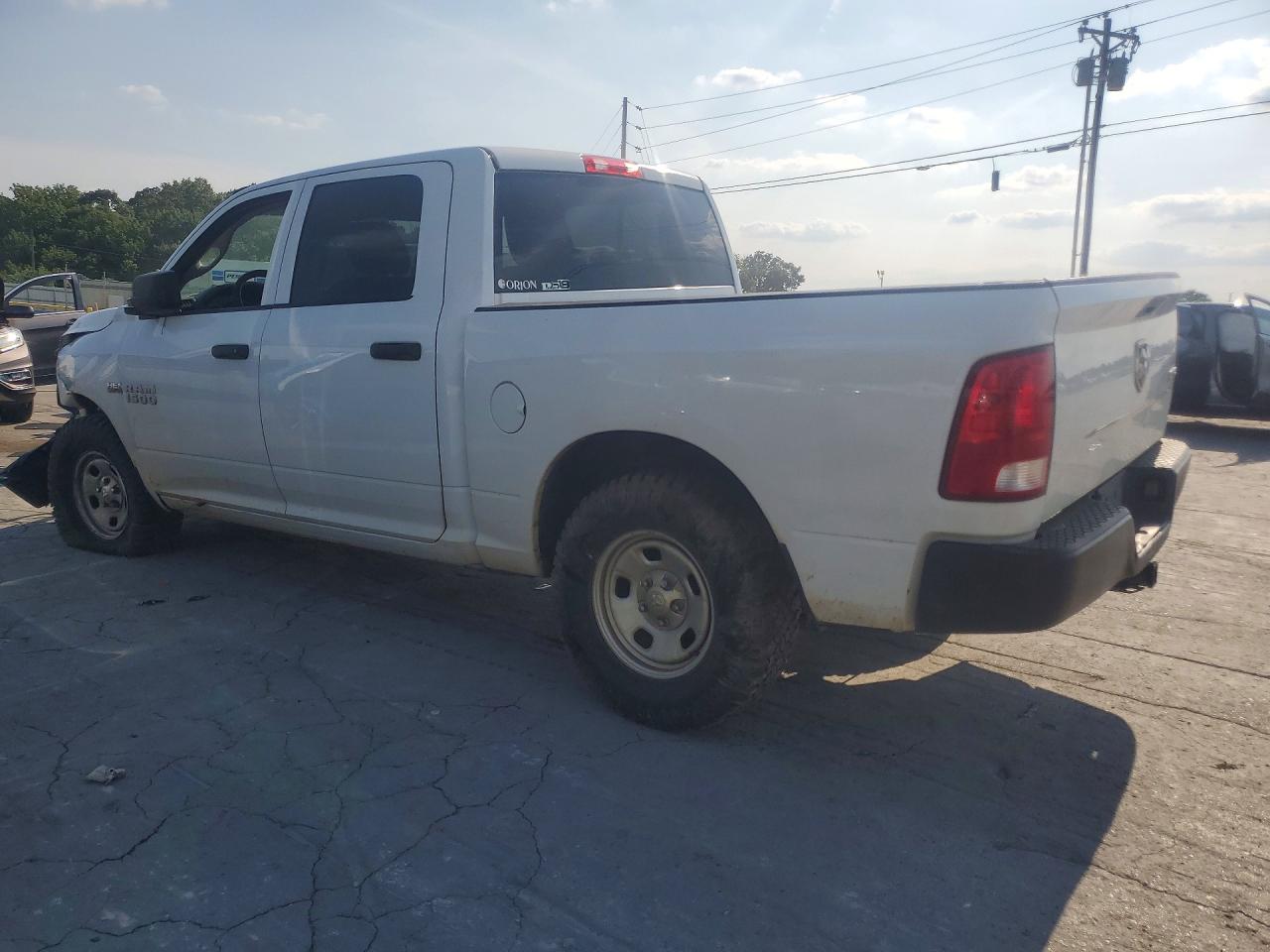 2016 RAM 1500 ST — снимка 2