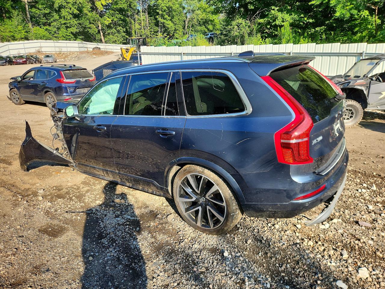 2022 VOLVO XC90 T6 MOMENTUM — снимка 2