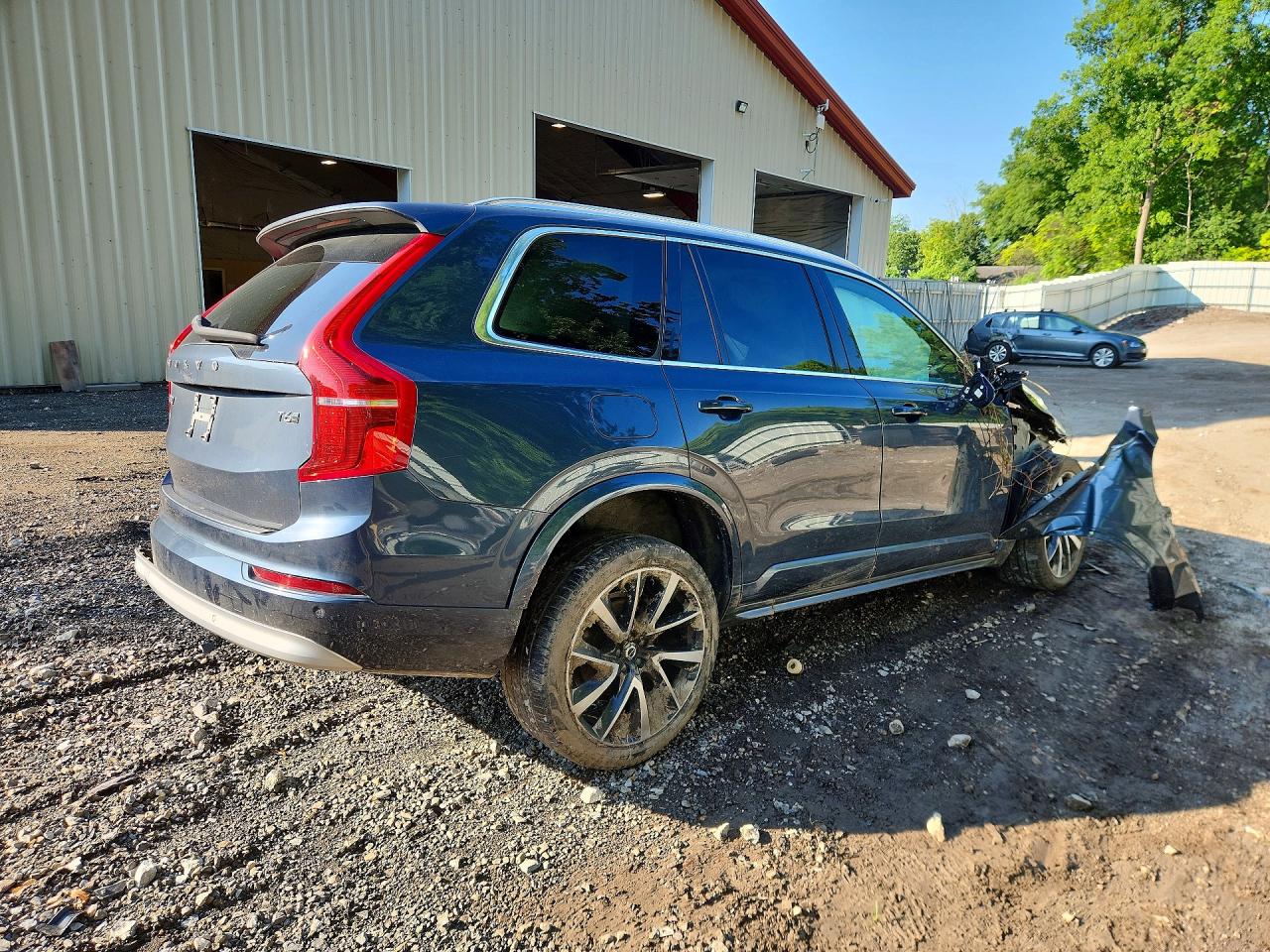 2022 VOLVO XC90 T6 MOMENTUM — снимка 3