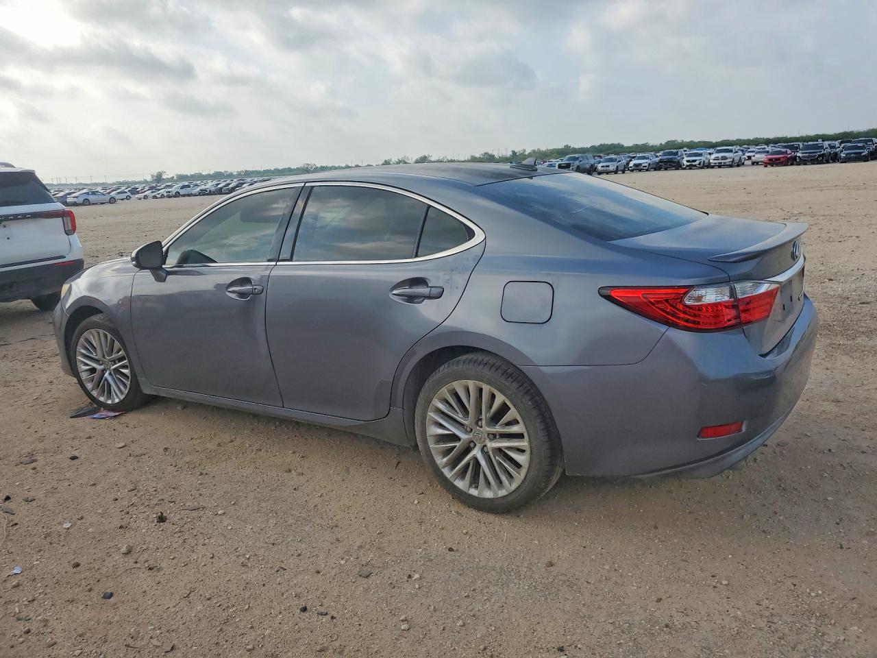 2013 LEXUS ES 350 — снимка 2