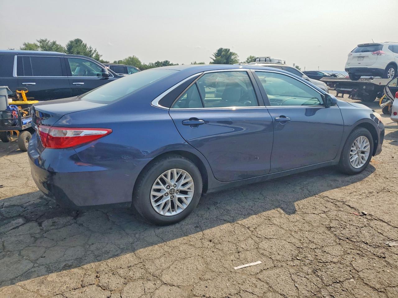 2016 TOYOTA CAMRY LE — снимка 3