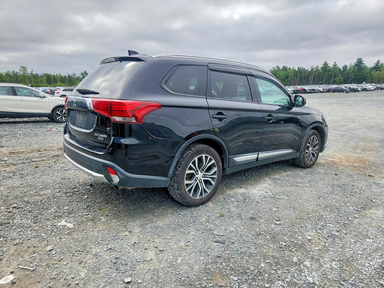2017 MITSUBISHI OUTLANDER ES — снимка 3
