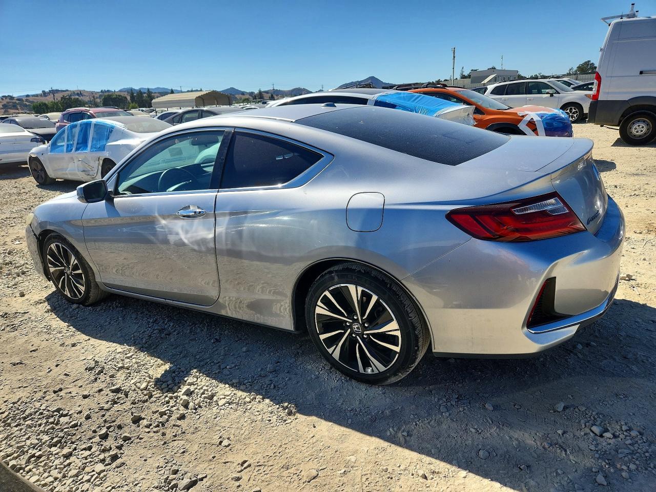 2017 HONDA ACCORD EX — снимка 2