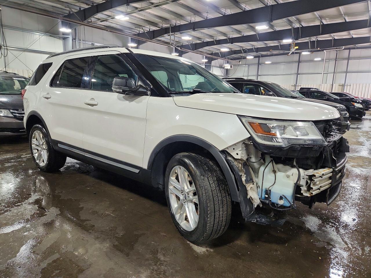 2017 FORD EXPLORER XLT — снимка 4