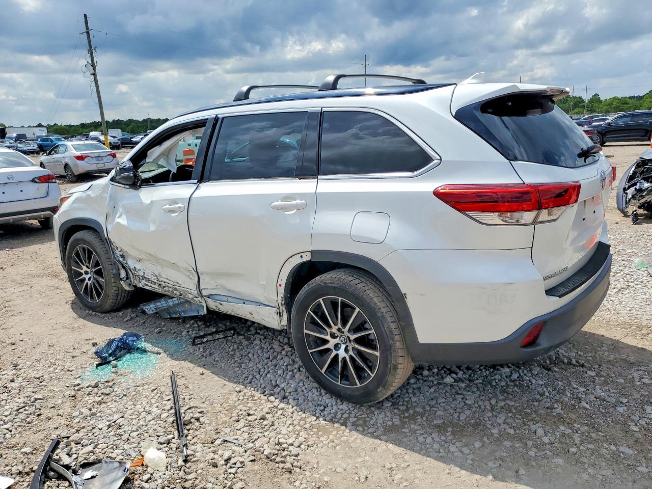 2018 TOYOTA HIGHLANDER SE — снимка 2