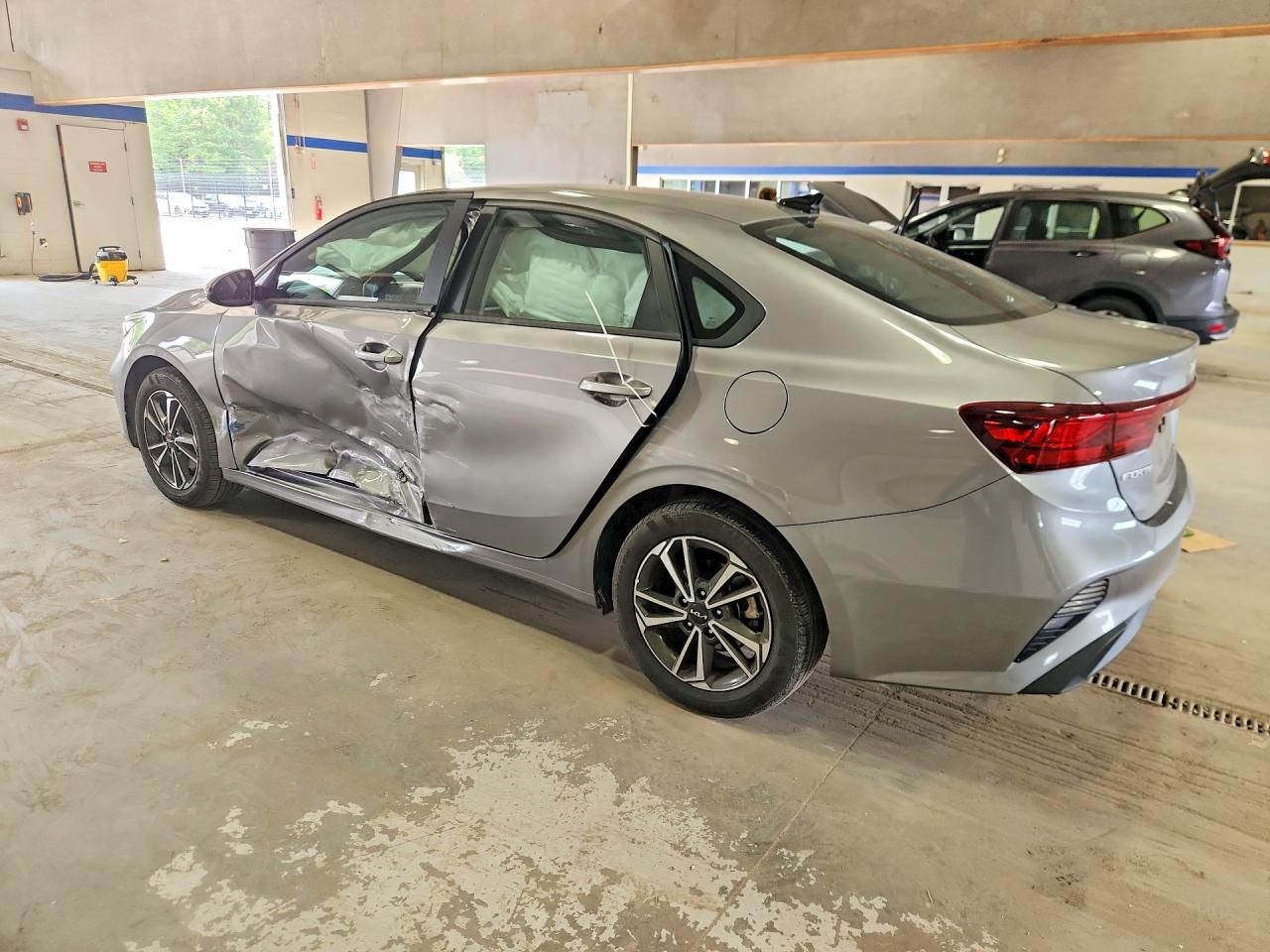 2023 KIA FORTE LXS — снимка 2