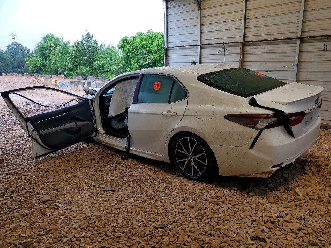 2022 TOYOTA CAMRY SE — снимка 2