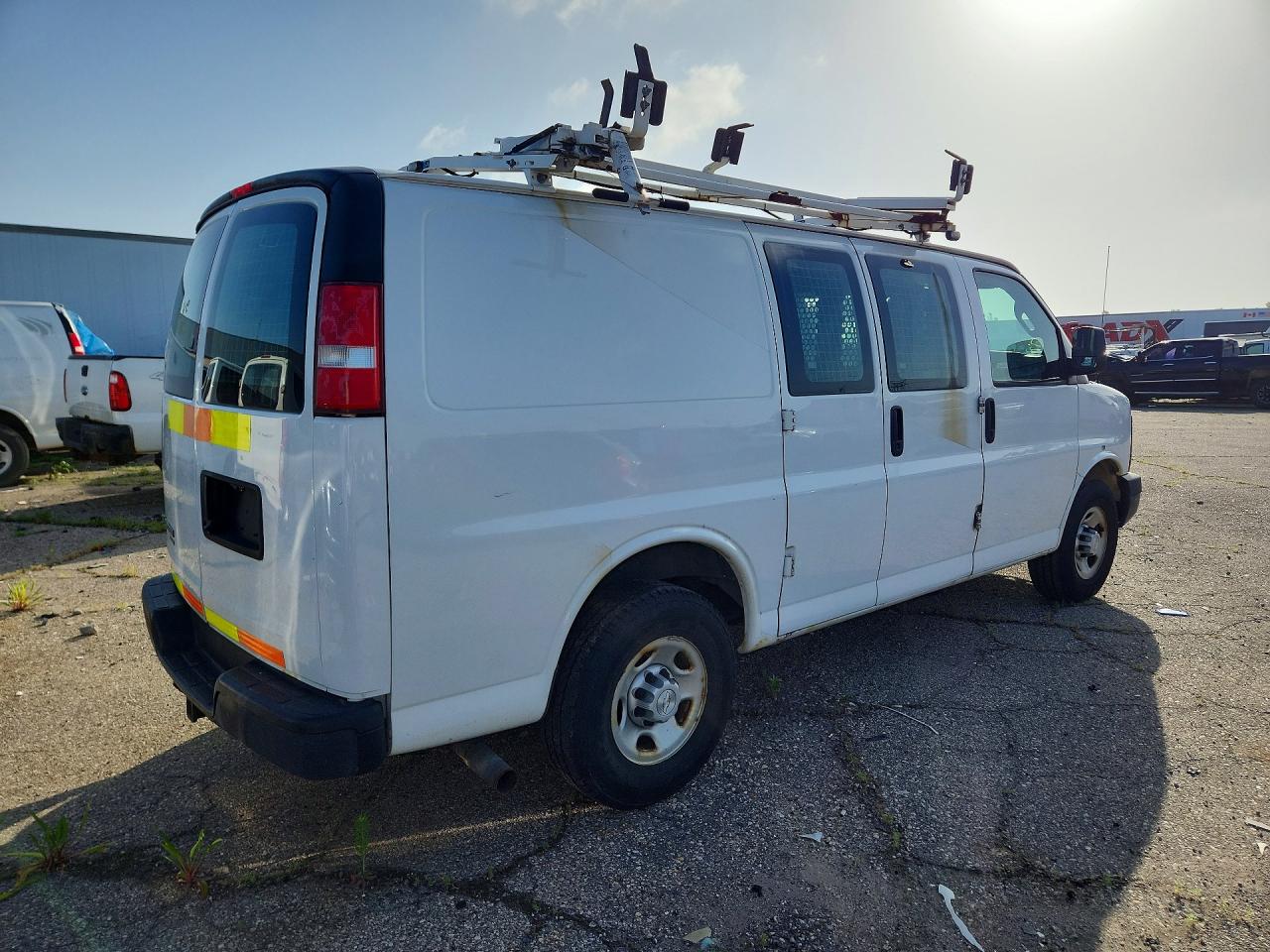 2016 CHEVROLET EXPRESS G2500 — снимка 3
