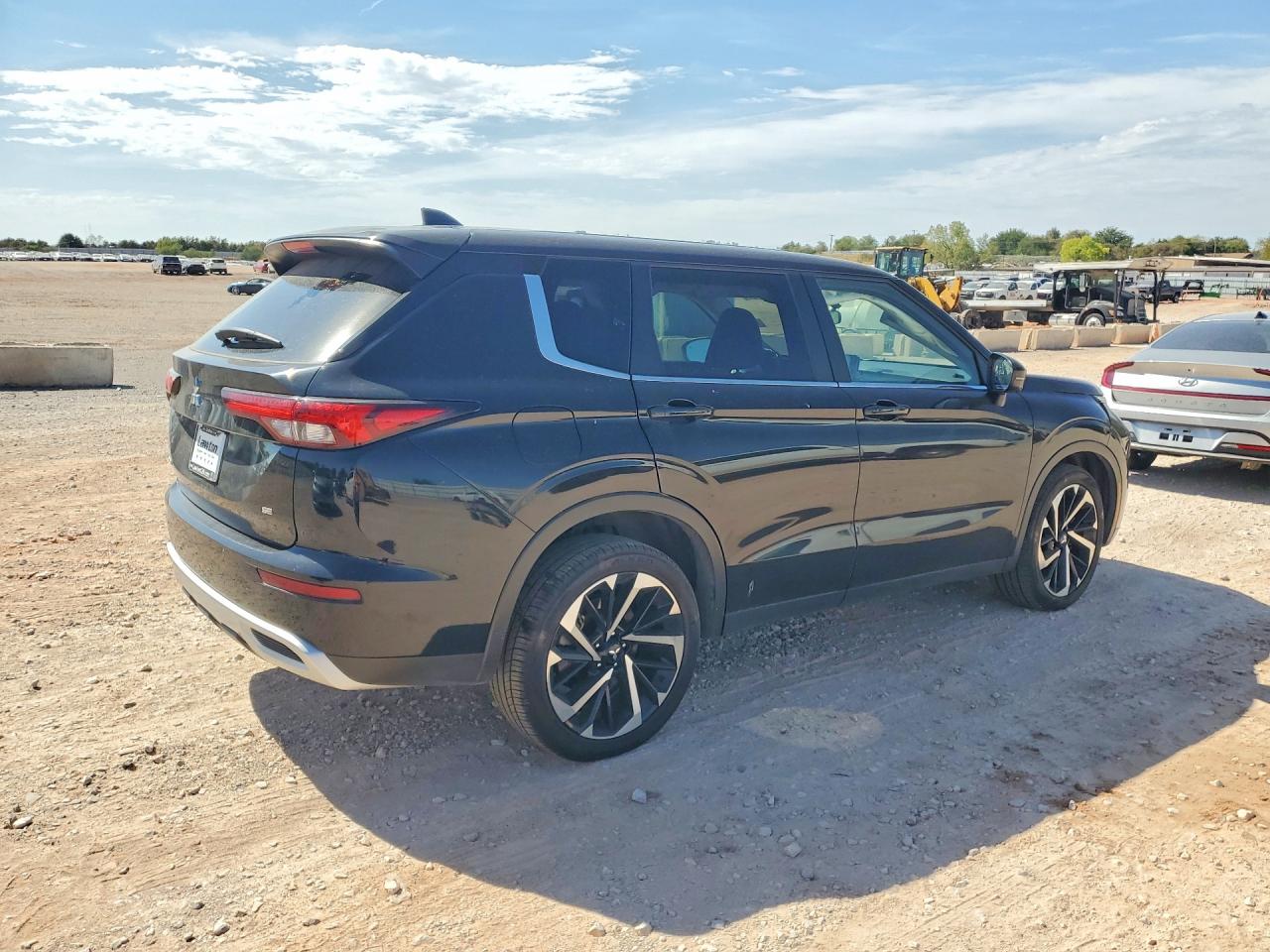 2024 MITSUBISHI OUTLANDER SE — снимка 3