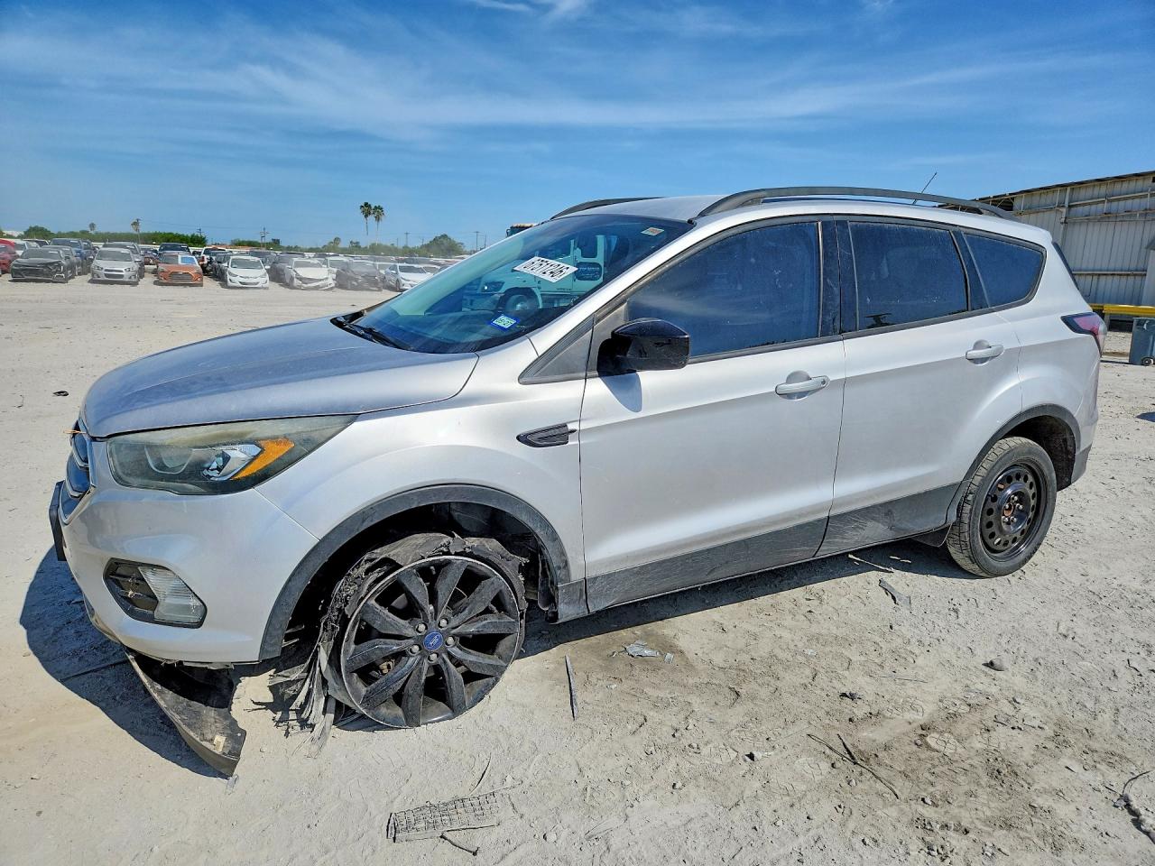 2017 FORD ESCAPE SE