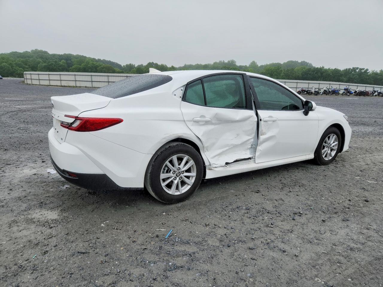 2025 TOYOTA CAMRY LE — снимка 3