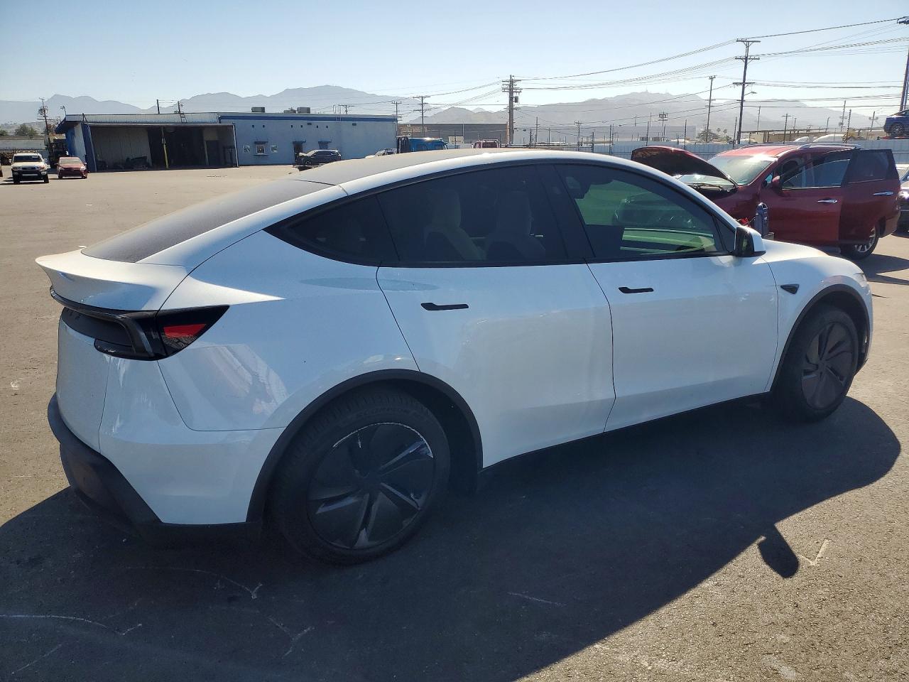 2026 TESLA MODEL Y — снимка 3