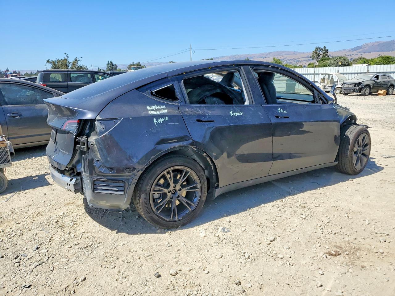 2025 TESLA MODEL Y — снимка 3