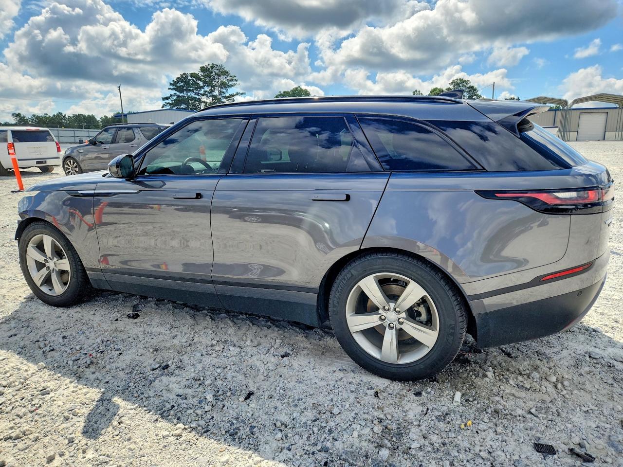 2018 LAND ROVER RANGE ROVER VELAR S — снимка 2