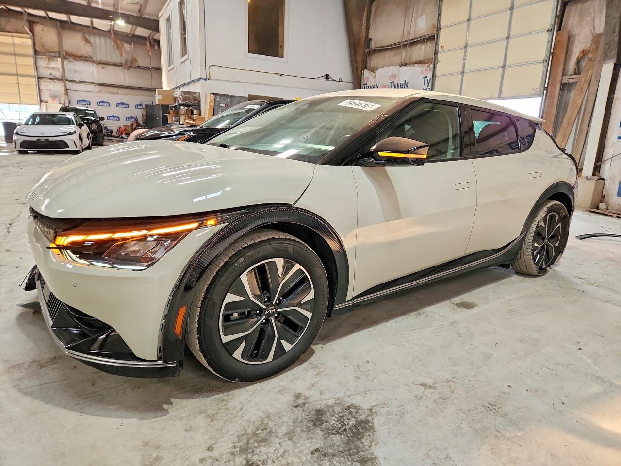 2024 KIA EV6 WIND