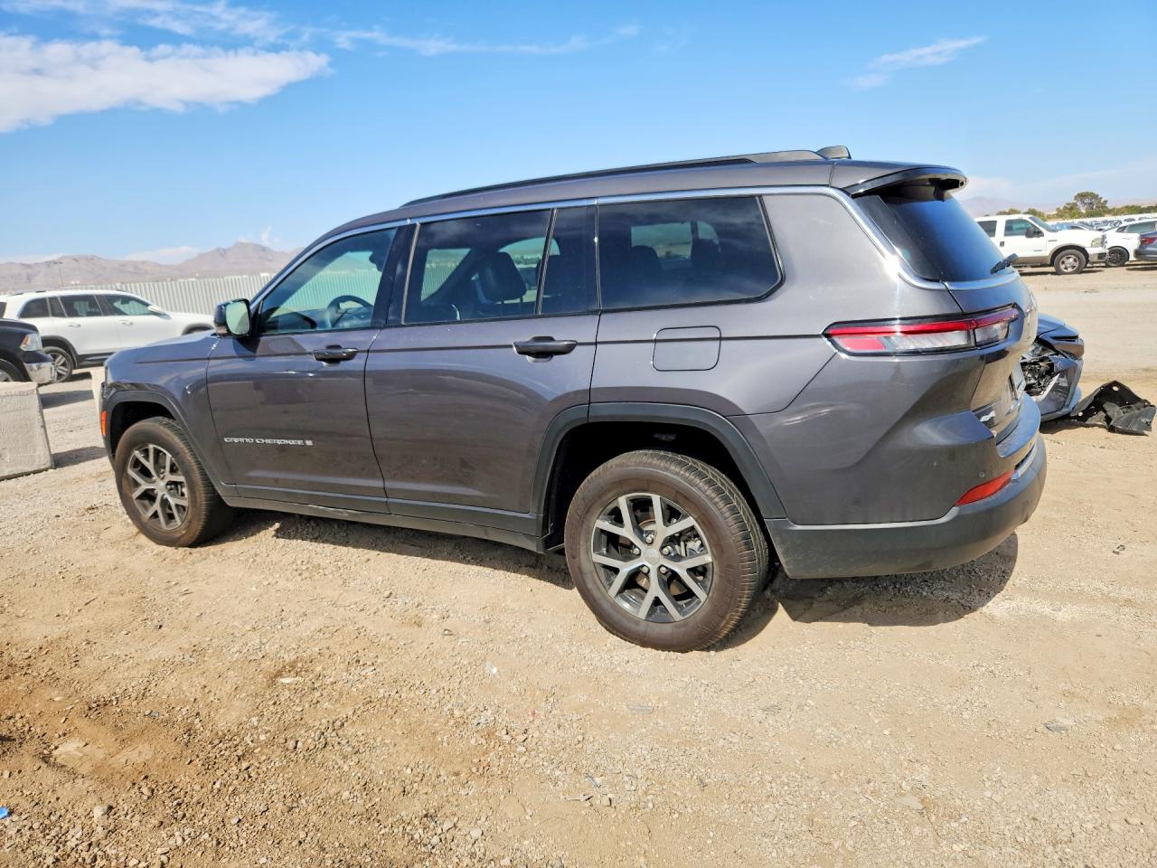 2024 JEEP GRAND CHEROKEE L LIMITED — снимка 2