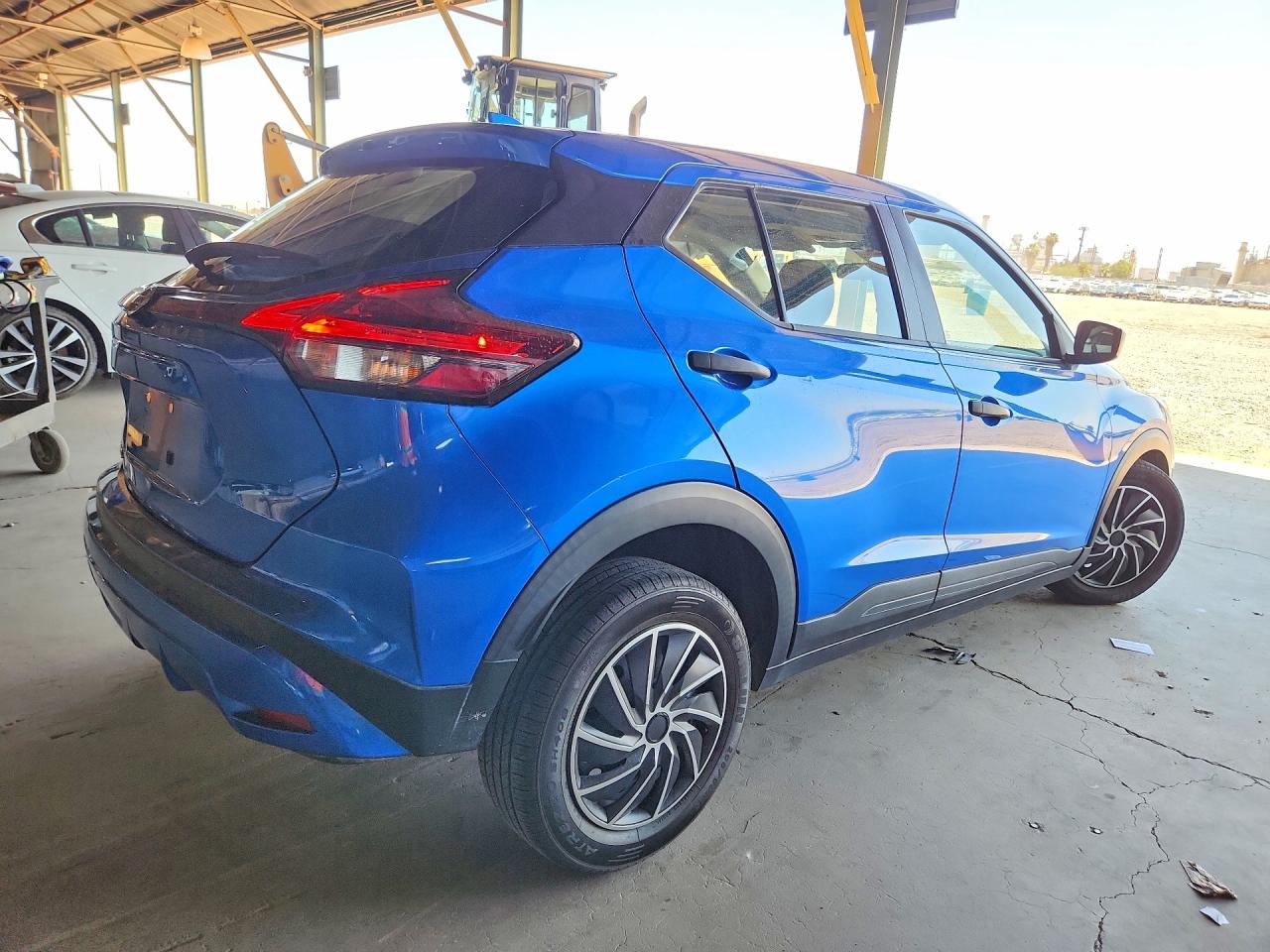 2021 NISSAN KICKS S — снимка 3