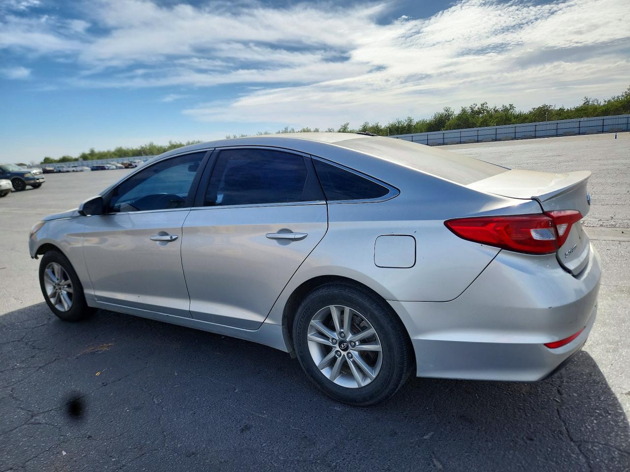 2017 HYUNDAI SONATA SE — снимка 2