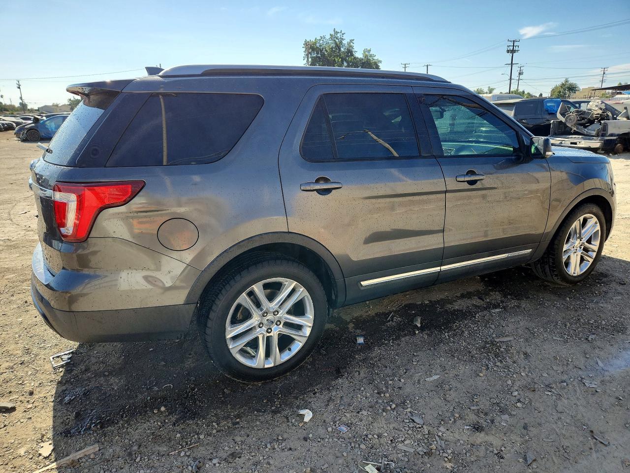 2016 FORD EXPLORER XLT — снимка 3