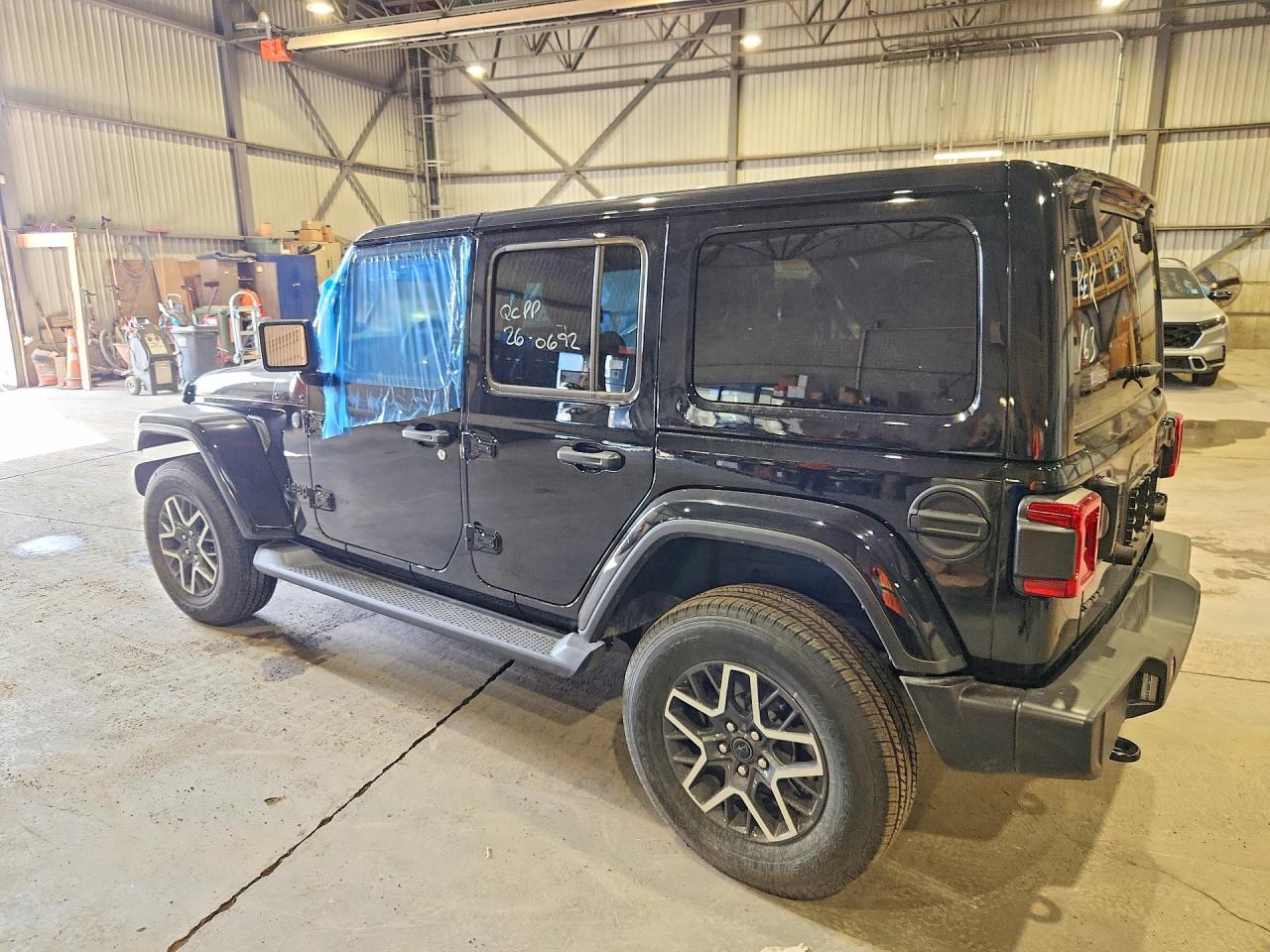 2026 JEEP WRANGLER SAHARA — снимка 2