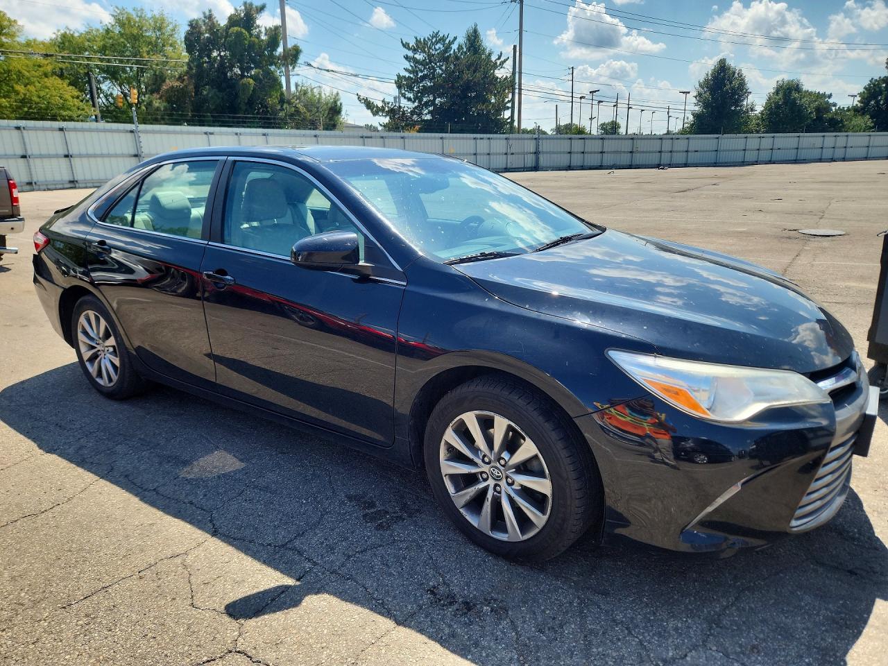 2017 TOYOTA CAMRY XLE — снимка 4