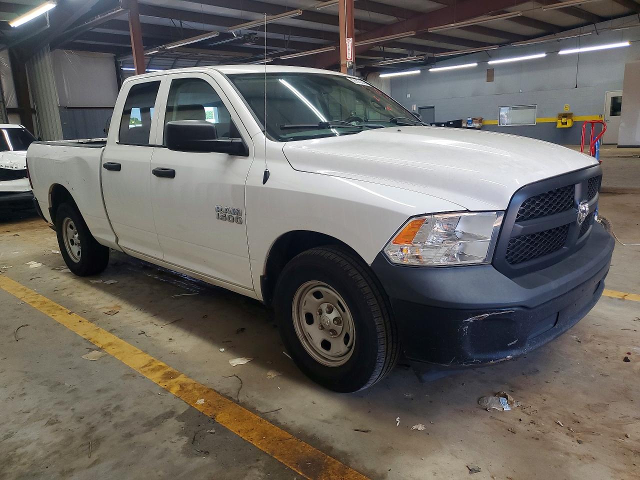 2015 RAM 1500 ST — снимка 4