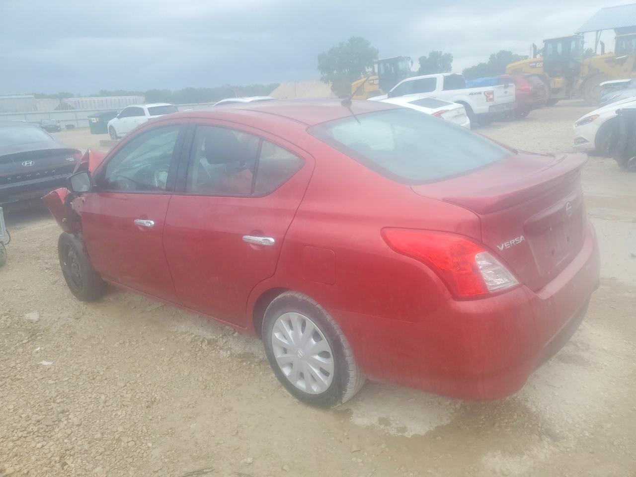 2019 NISSAN VERSA SV — снимка 2