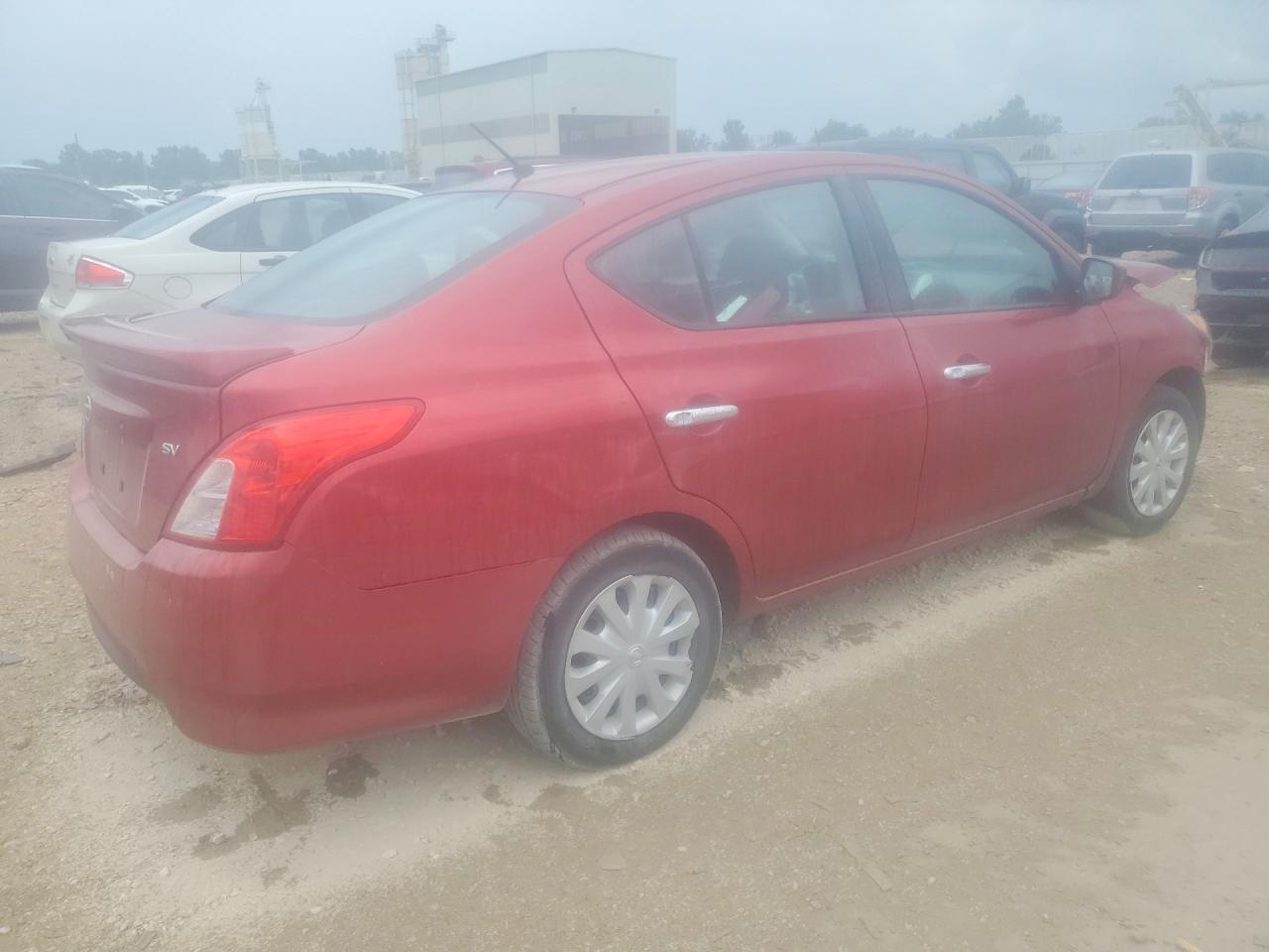 2019 NISSAN VERSA SV — снимка 3
