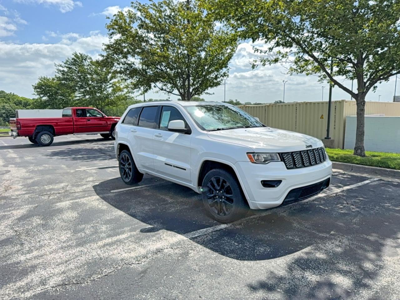 2020 JEEP GRAND CHEROKEE LAREDO
