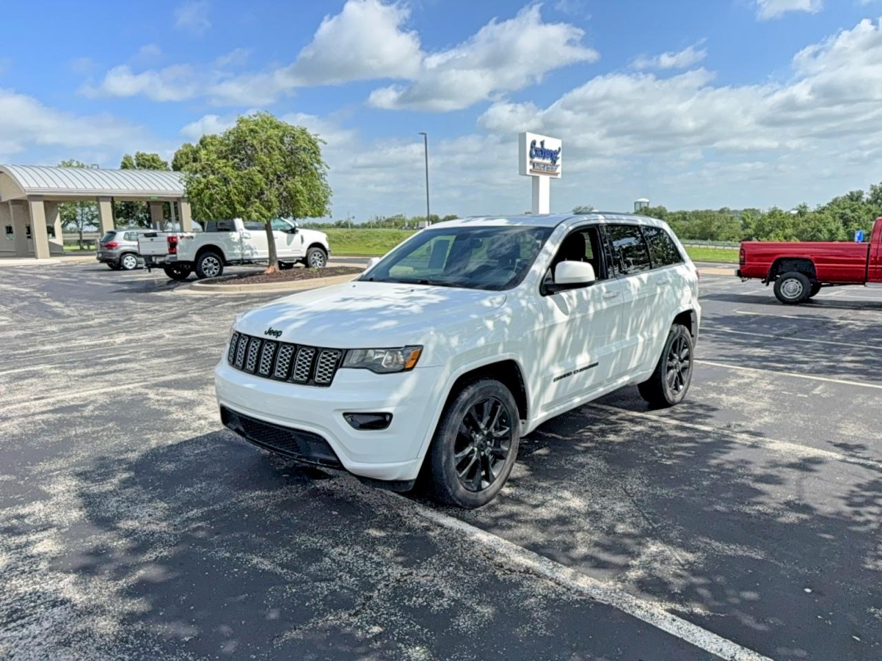 2020 JEEP GRAND CHEROKEE LAREDO — снимка 2