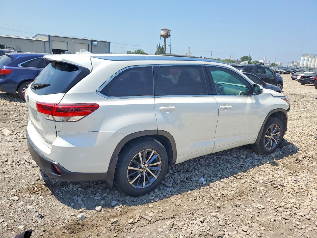 2017 TOYOTA HIGHLANDER XLE — снимка 3
