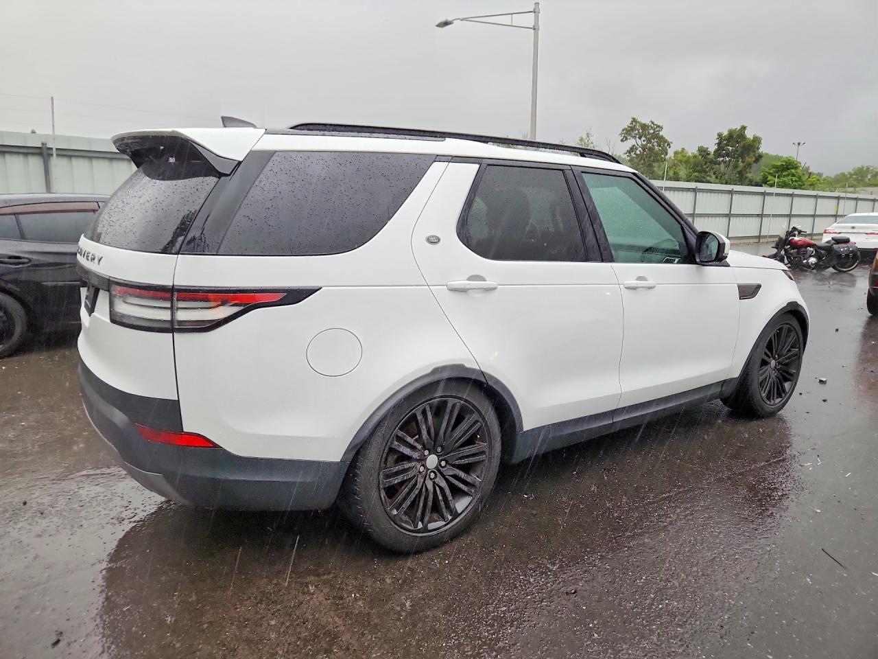 2017 LAND ROVER DISCOVERY SE — снимка 3