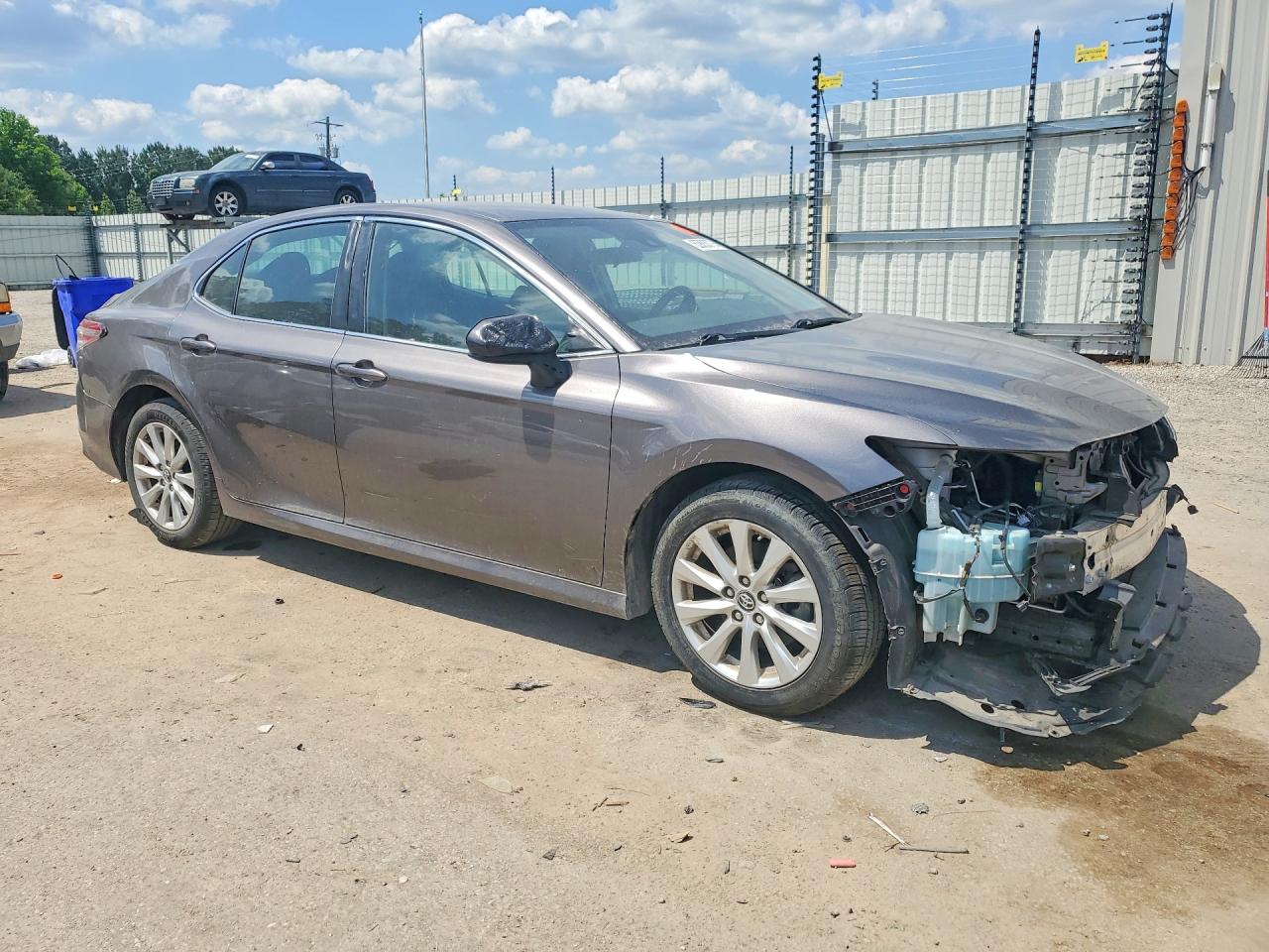 2019 TOYOTA CAMRY LE — снимка 4