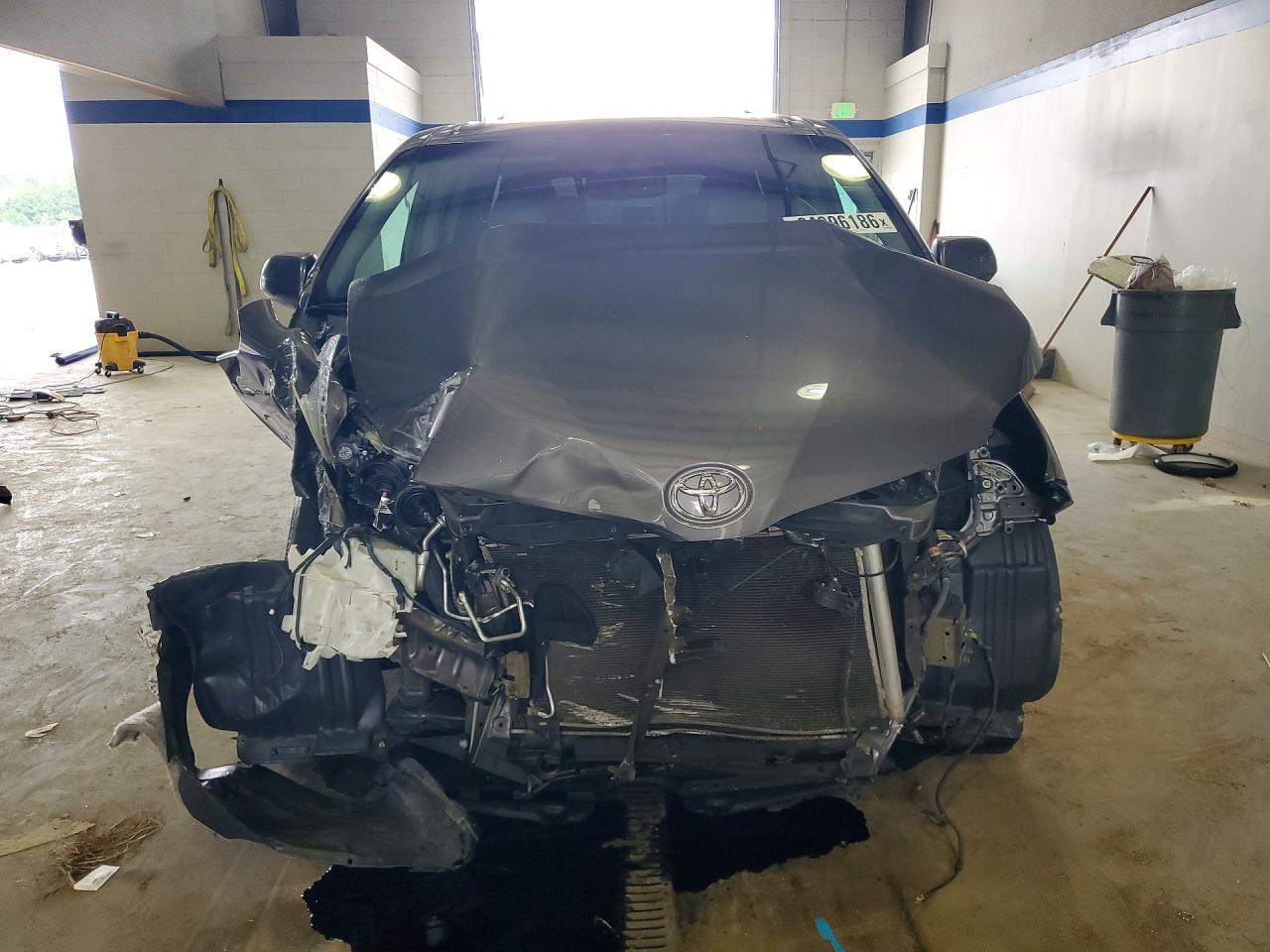 2017 TOYOTA SIENNA XLE PREMIUM 8-PASSENGER — снимка 5