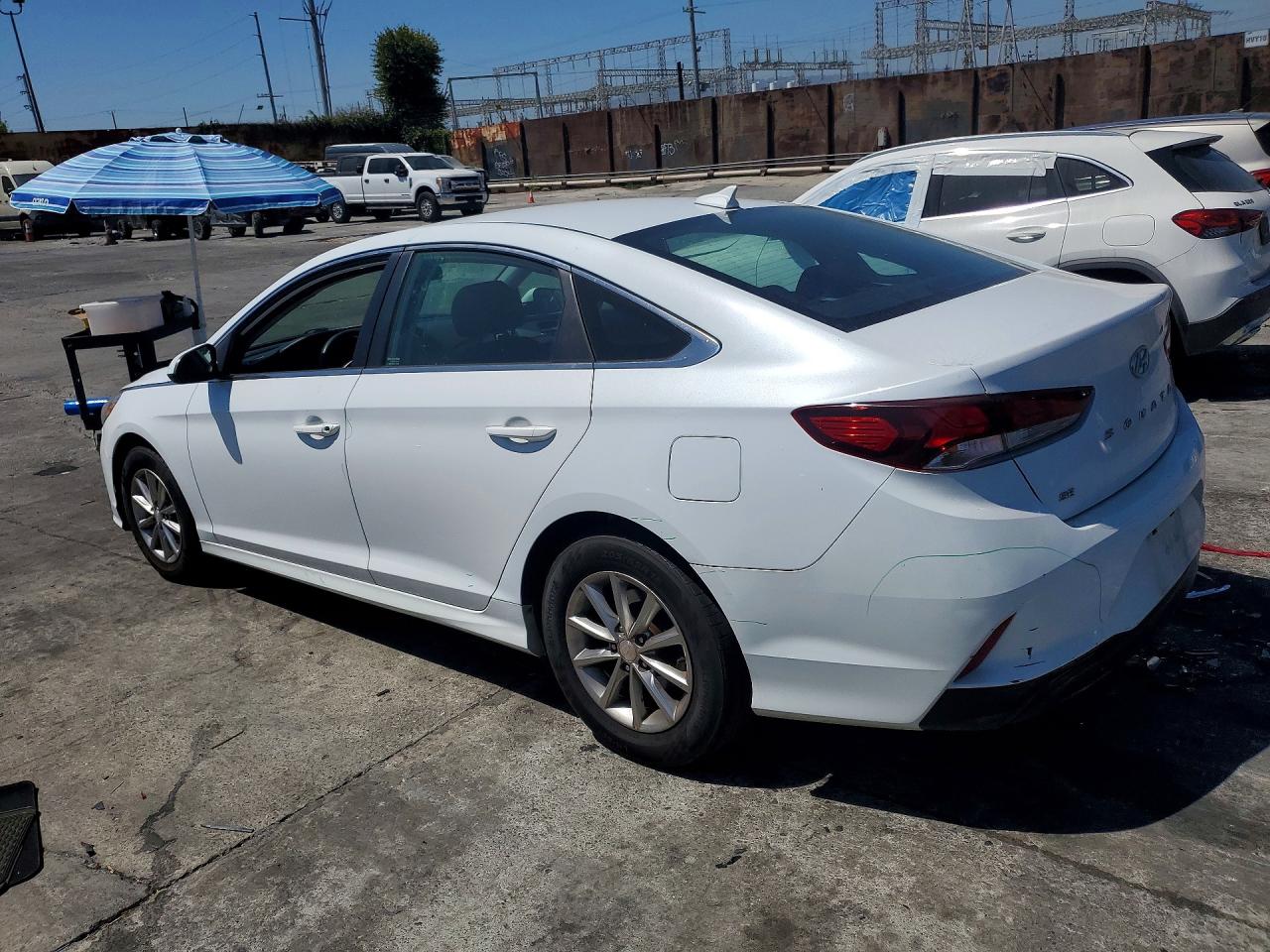 2019 HYUNDAI SONATA SE — снимка 2