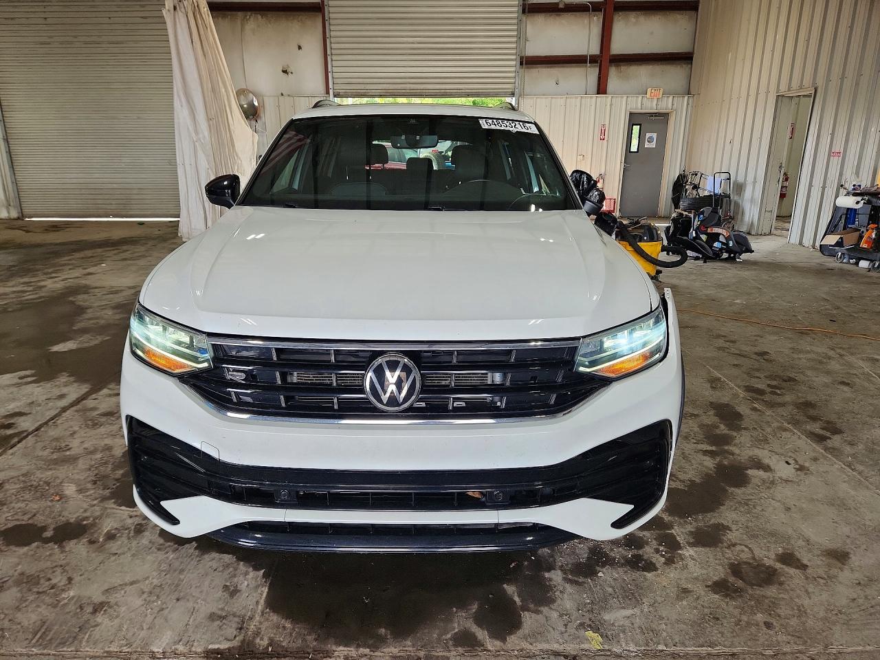 2022 VOLKSWAGEN TIGUAN SE R-LINE BLACK — снимка 5