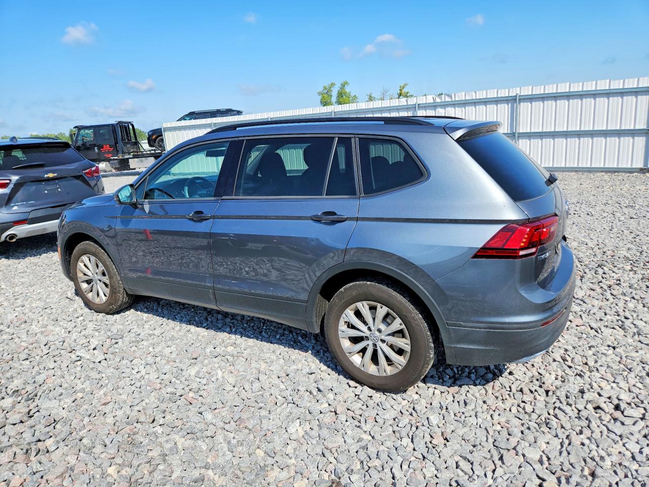 2019 VOLKSWAGEN TIGUAN S — снимка 2