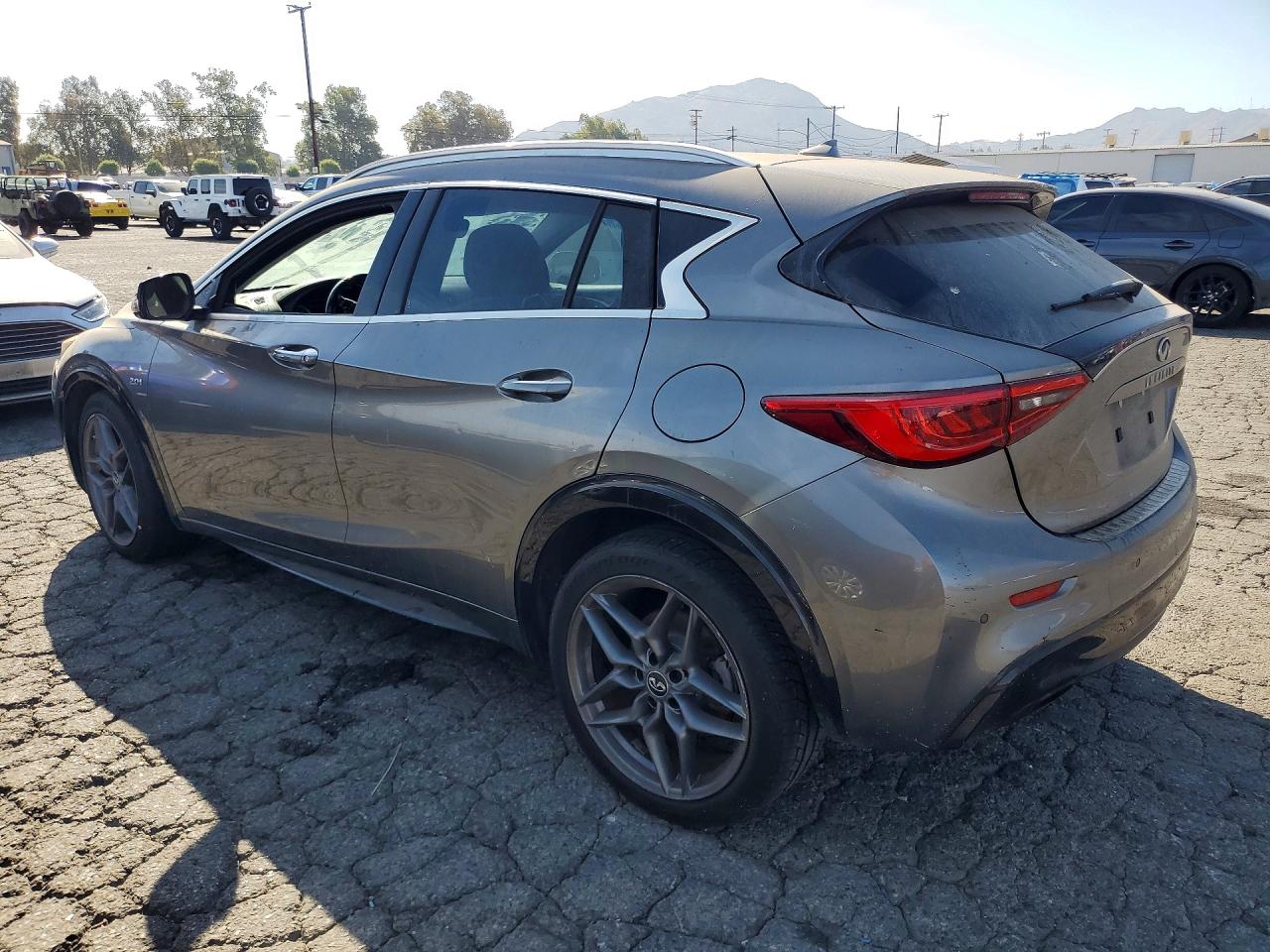 2017 INFINITI QX30 PREMIUM — снимка 2