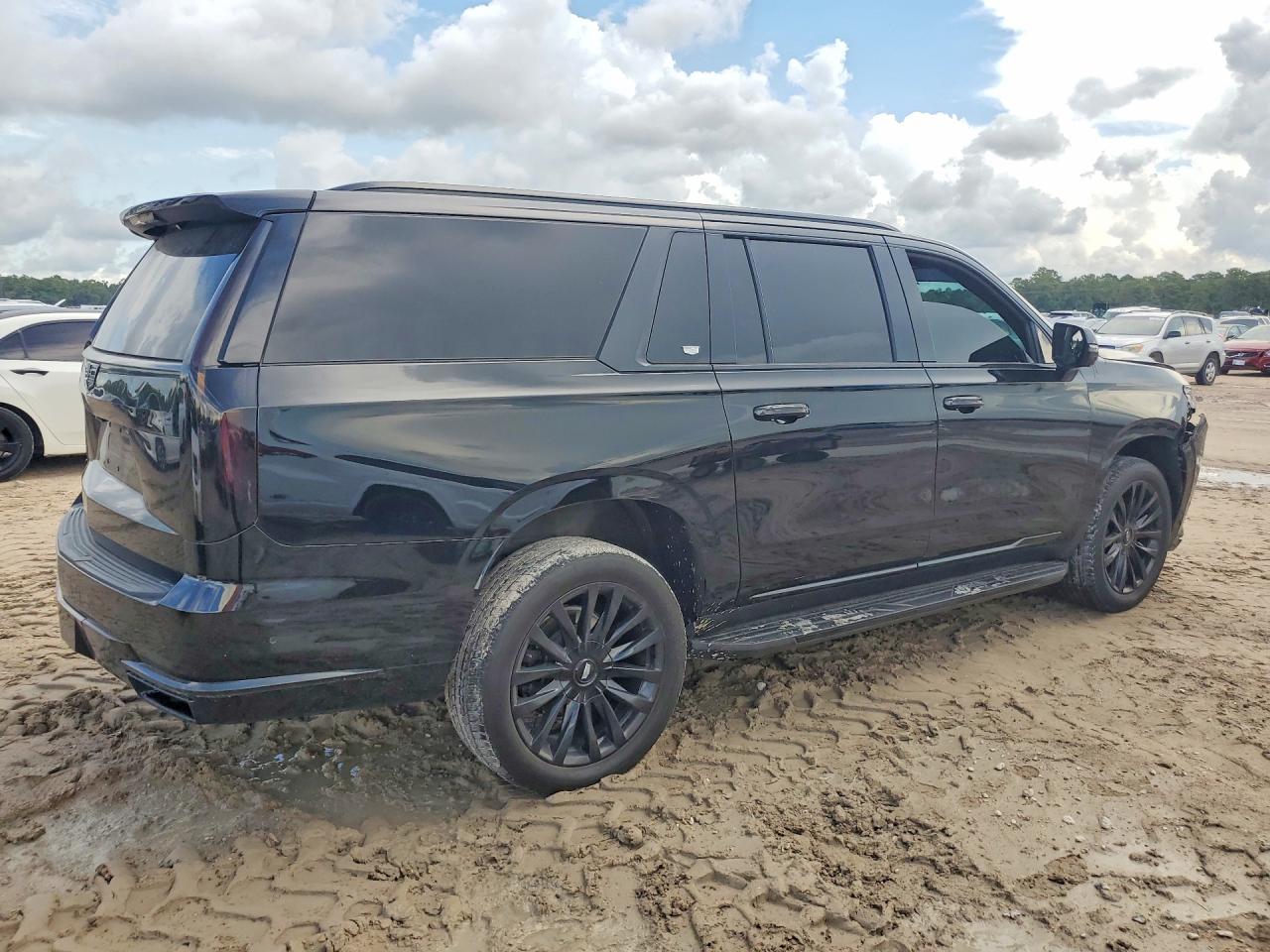 2022 CADILLAC ESCALADE ESV PREMIUM LUXURY — снимка 3