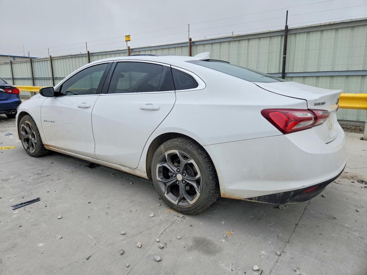 2021 CHEVROLET MALIBU LT — снимка 2