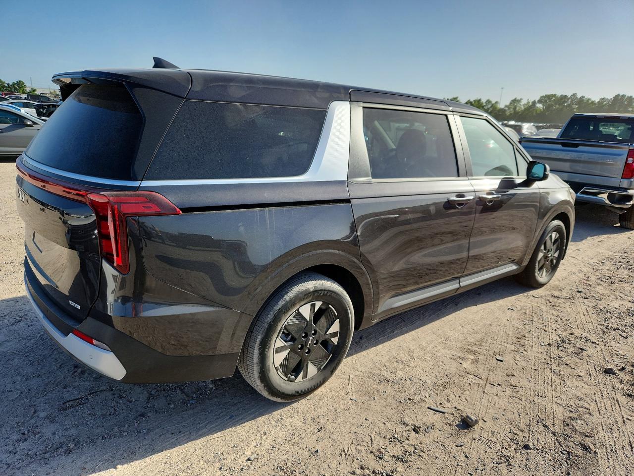 2026 KIA CARNIVAL LXS — снимка 3