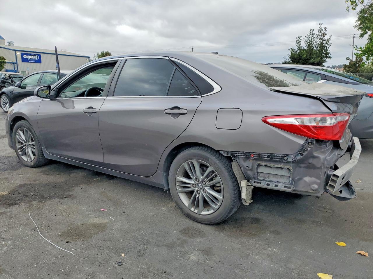 2017 TOYOTA CAMRY SE — снимка 2
