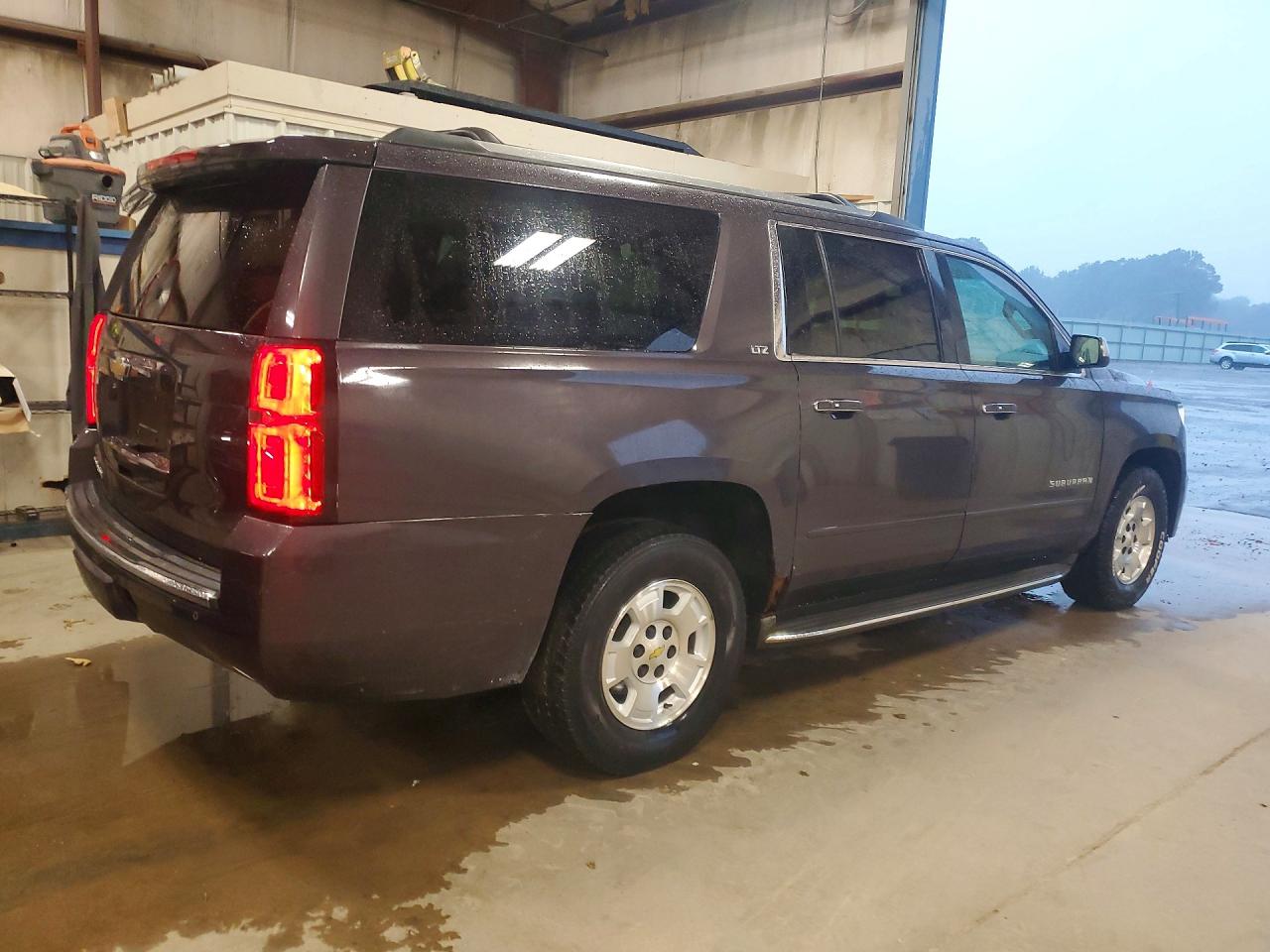 2015 CHEVROLET SUBURBAN K1500 LTZ — снимка 3