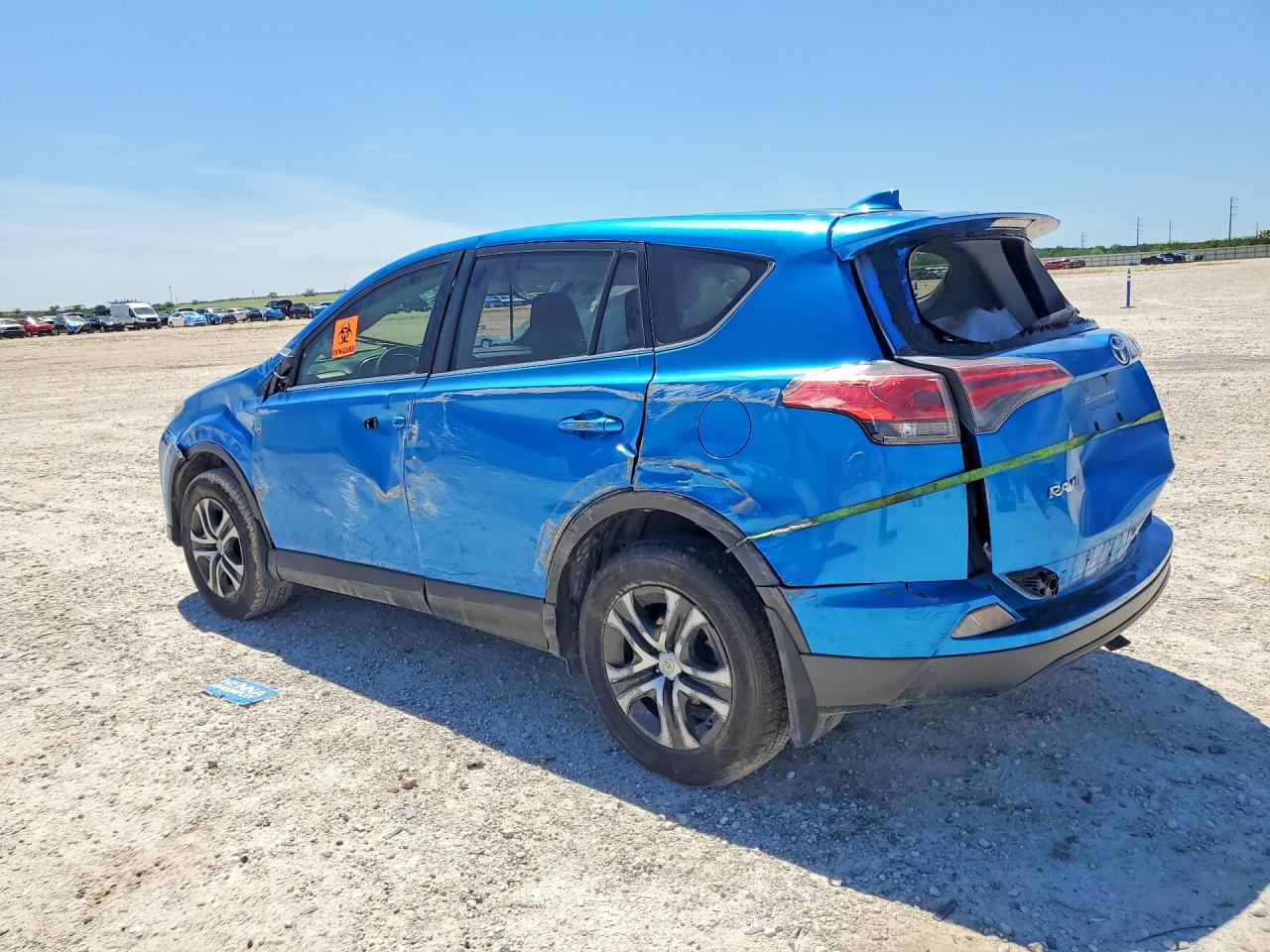 2018 TOYOTA RAV4 LE — снимка 2