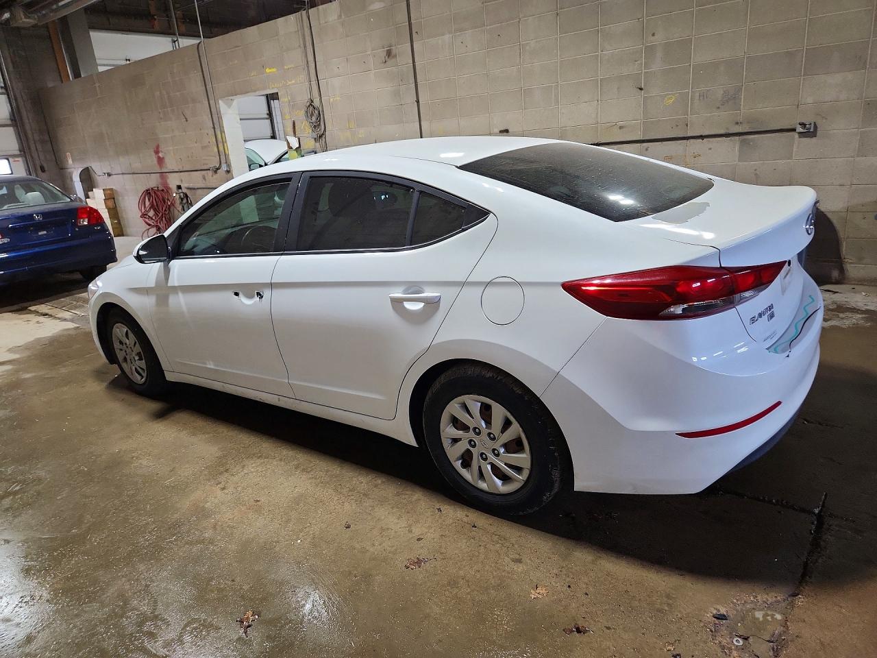 2018 HYUNDAI ELANTRA SE — снимка 2