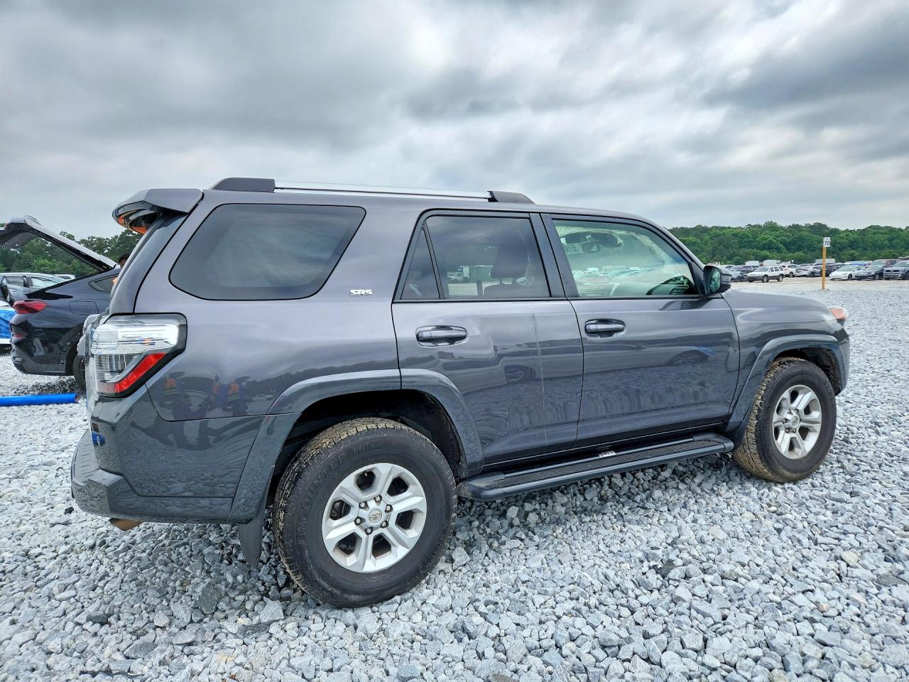 2022 TOYOTA 4RUNNER SR5 — снимка 3