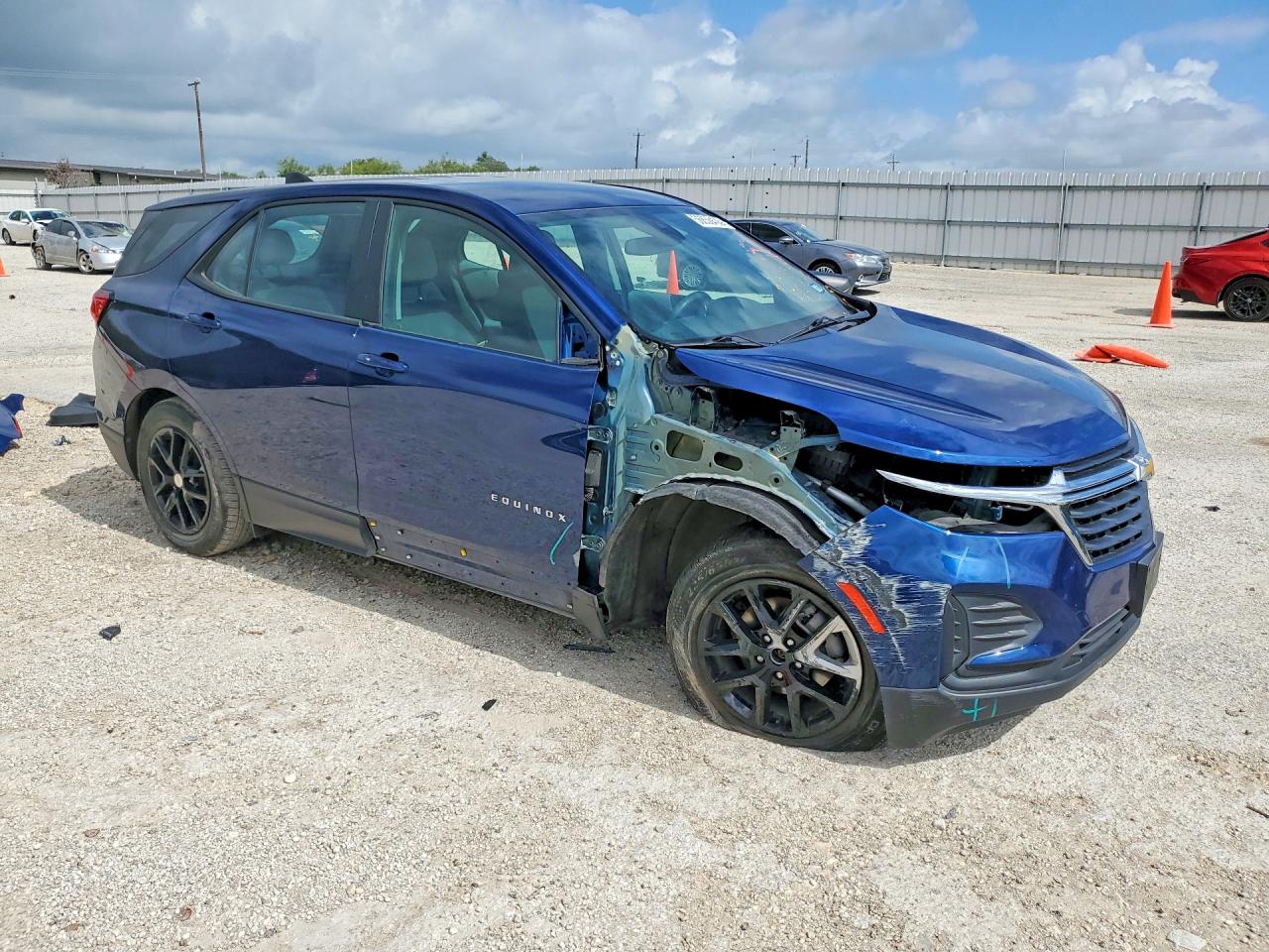 2022 CHEVROLET EQUINOX LS — снимка 4