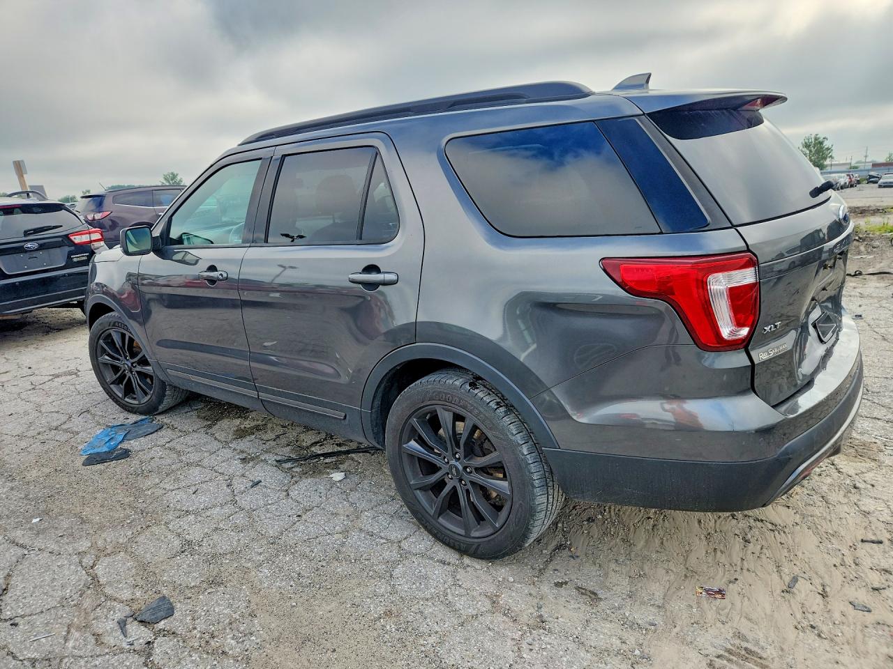 2017 FORD EXPLORER XLT — снимка 2
